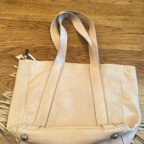 STS Ranchwear Free Spirit Leather shoulder bag - Picture 7 of 14